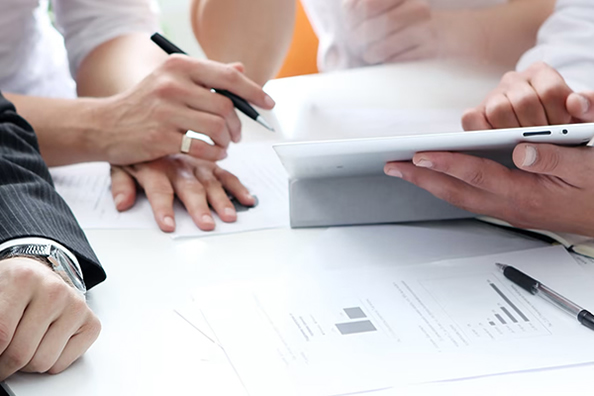 クリスタルボールズグループ株式会社